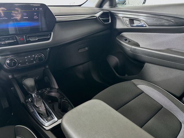 New 2026 Chevrolet TrailBlazer LT w/ LPO, Blackout Package FWD image 25