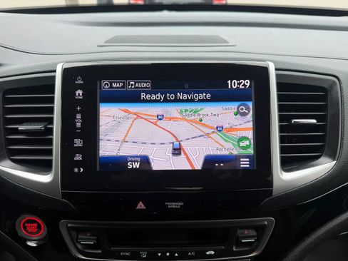 Used 2017 Honda Pilot Elite image 18