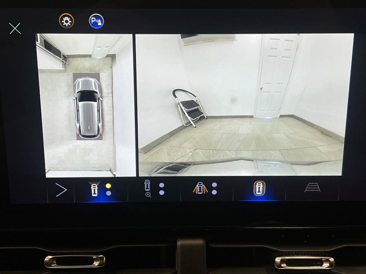 Used 2025 Chevrolet Equinox LT w/ Convenience Package II FWD image 45