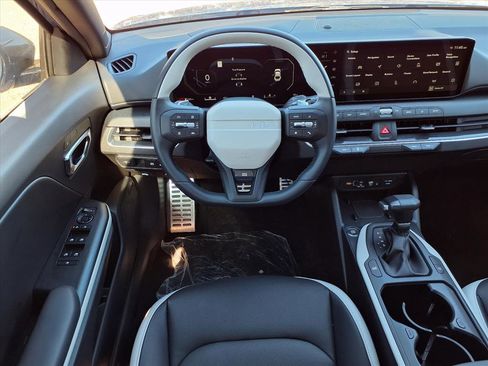 New 2025 Kia K4 GT-Line Turbo image 6