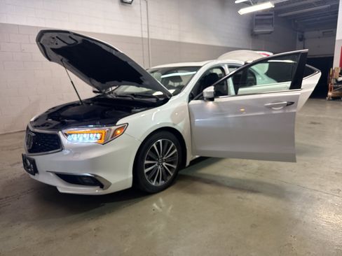 Used 2018 Acura TLX w/ Advance Package AWD/4WD image 11