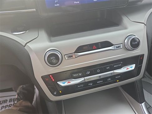 Certified 2022 Ford Explorer XLT w/ Equipment Group 202A image 40