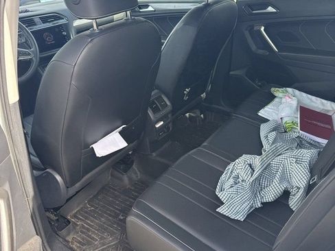 Used 2022 Volkswagen Tiguan SE AWD/4WD image 11