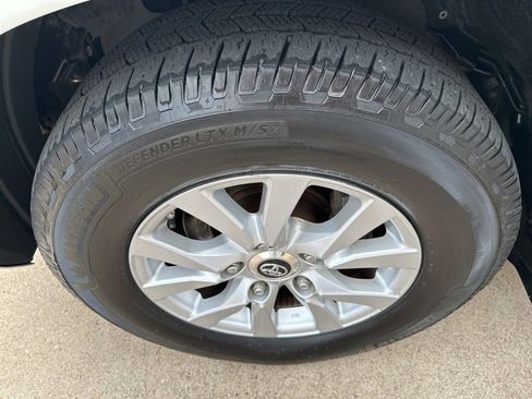 Used 2018 Toyota Land Cruiser AWD/4WD image 22