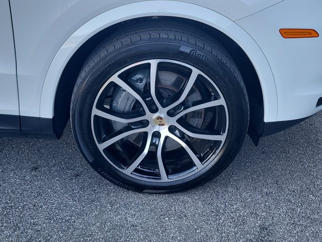 Certified 2023 Porsche Cayenne S AWD/4WD image 15