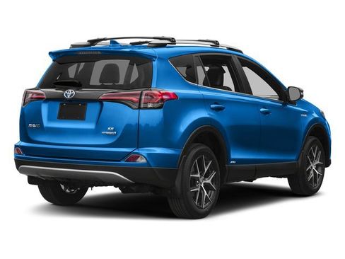 Used 2018 Toyota RAV4 SE AWD/4WD image 2