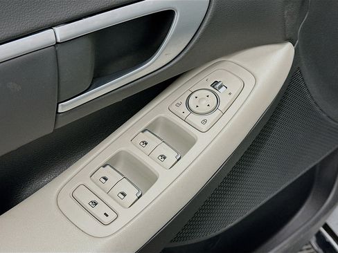 Used 2025 Hyundai Sonata SEL image 15