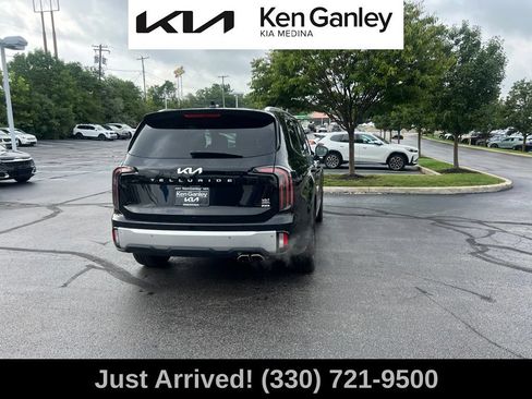 Certified 2023 Kia Telluride EX w/ EX Captain's Chair Package AWD/4WD image 5