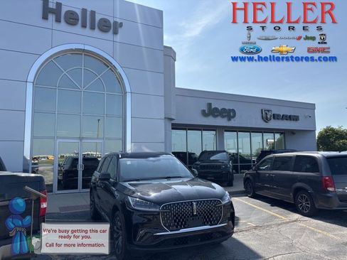 Used 2025 Lincoln Aviator Reserve AWD/4WD image 1
