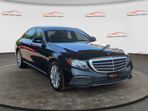 Used 2017 Mercedes-Benz E 300 4MATIC w/ Premium 1 Package image 5