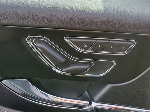 New 2026 Lincoln Corsair Reserve image 4