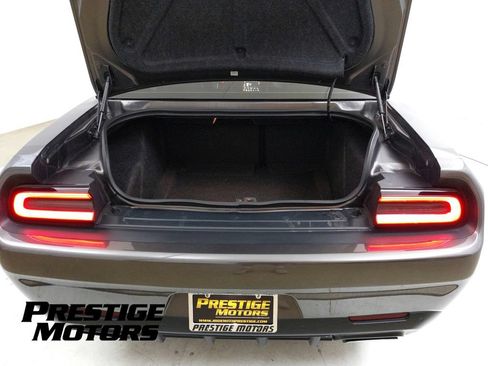 Used 2022 Dodge Challenger R/T Scat Pack w/ Plus Package RWD image 31