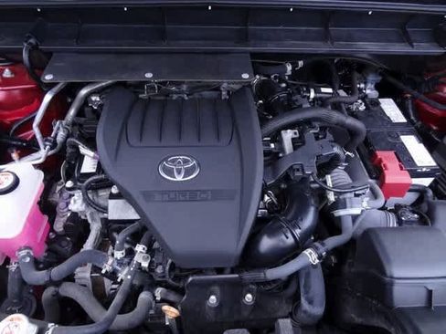 Used 2023 Toyota Highlander LE image 38