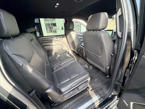 Used 2022 Chevrolet Suburban LT image 54