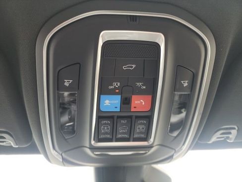 New 2026 Jeep Grand Wagoneer Limited AWD/4WD image 10