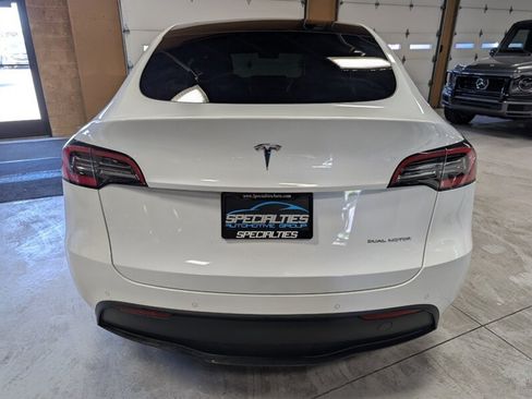 Used 2021 Tesla Model Y Long Range AWD/4WD image 9