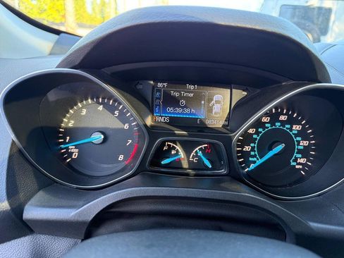 Used 2015 Ford Escape SE w/ Equipment Group 201A image 11