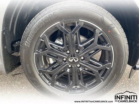 New 2026 INFINITI QX80 4WD image 9