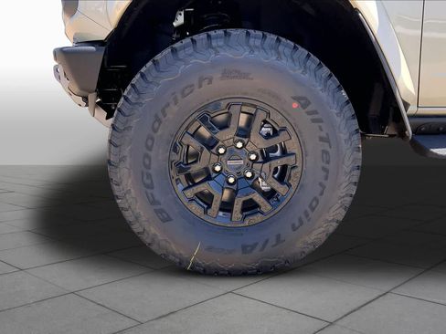 New 2026 Ford Bronco Raptor w/ Interior Carbon Fiber Pack AWD/4WD image 11