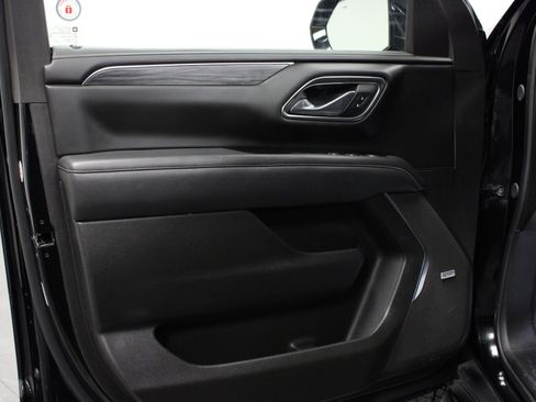 Used 2024 GMC Yukon SLT image 11