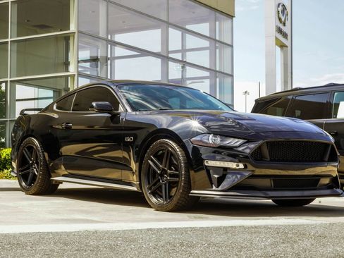 Used 2019 Ford Mustang GT Premium w/ GT Performance Package RWD image 4