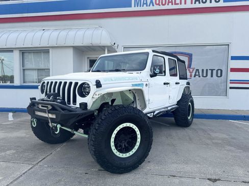 Used 2018 Jeep Wrangler Unlimited Rubicon AWD/4WD image 2