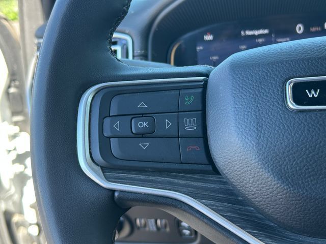 Used 2024 Jeep Wagoneer Series II AWD/4WD image 18