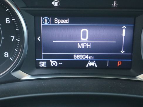 Used 2022 GMC Terrain SLE w/ Driver Convenience Package FWD image 10