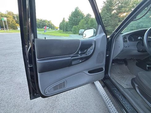 Used 2005 Ford Ranger FX4 AWD/4WD image 13
