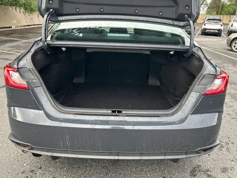 Used 2025 Toyota Camry SE FWD image 10