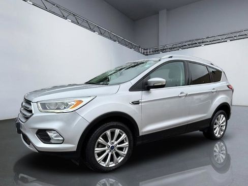 Used 2017 Ford Escape Titanium image 11