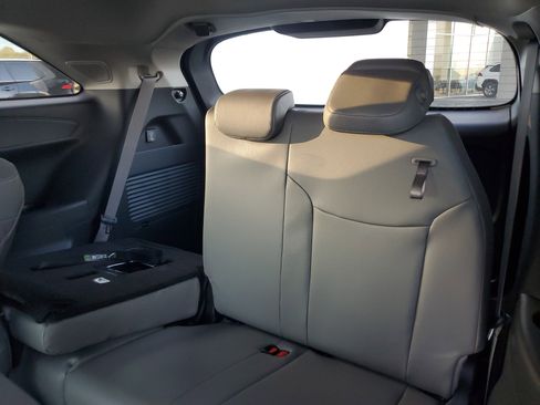 New 2025 Toyota Sienna XLE image 14