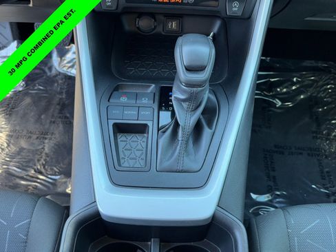 Used 2024 Toyota RAV4 XLE image 28