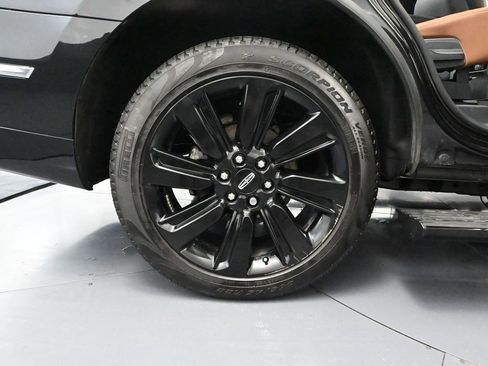 Used 2024 Lincoln Navigator Reserve w/ Equipment Group 201A AWD/4WD image 15