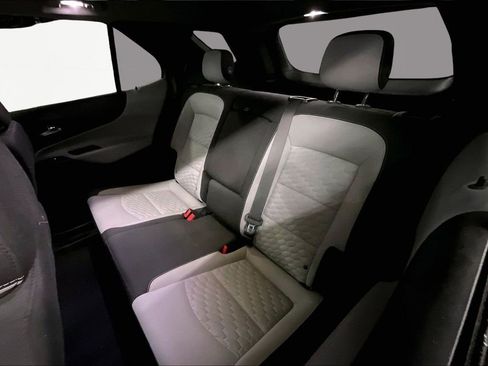 Used 2020 Chevrolet Equinox LS w/ LS Convenience Package image 24