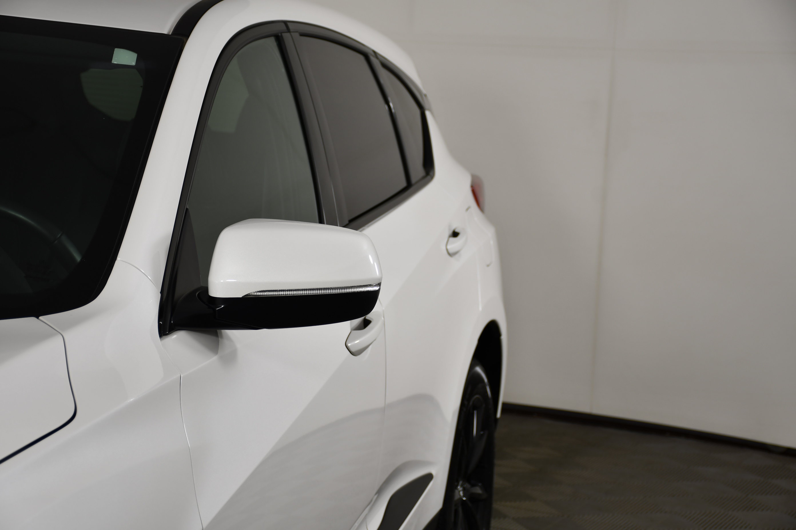 Used 2025 Acura RDX SH-AWD image 13