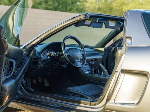 Used 1999 Acura NSX T RWD image 14