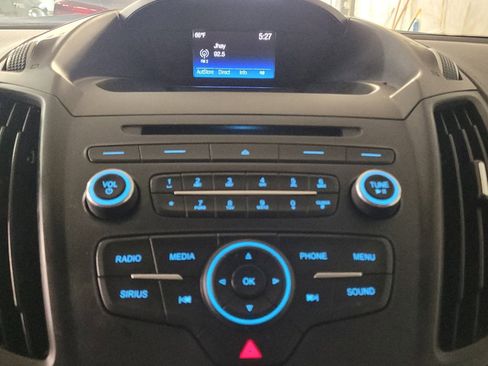 Used 2018 Ford Escape SE image 25