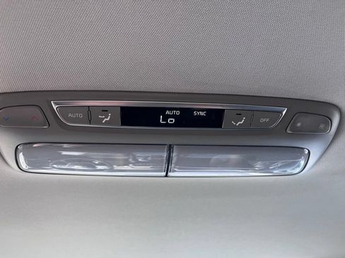 Used 2023 Kia Telluride S AWD/4WD image 20