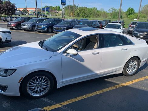 Used 2017 Lincoln MKZ Select w/ Select Plus Package AWD/4WD image 1