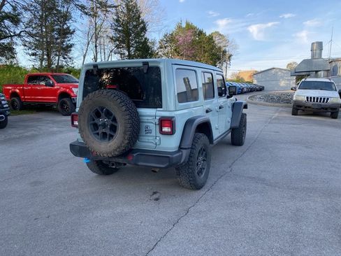 Used 2024 Jeep Wrangler Unlimited image 5