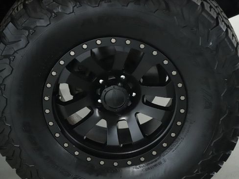 Used 2015 Jeep Wrangler Sport w/ Quick Order Package 24S AWD/4WD image 3