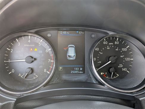 Used 2022 Nissan Rogue Sport SV w/ Technology Package image 12