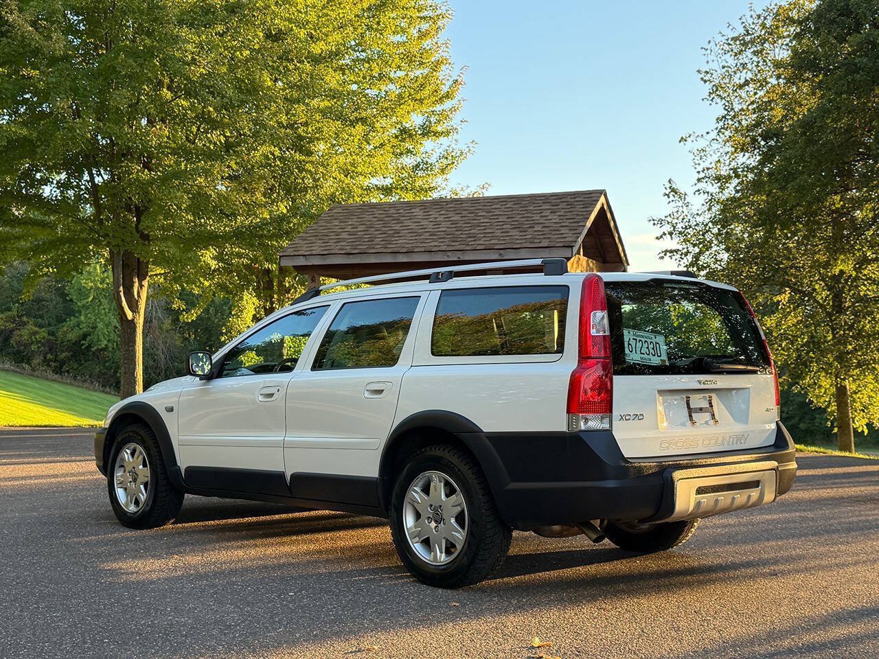 Used 2005 Volvo XC70 AWD/4WD image 3