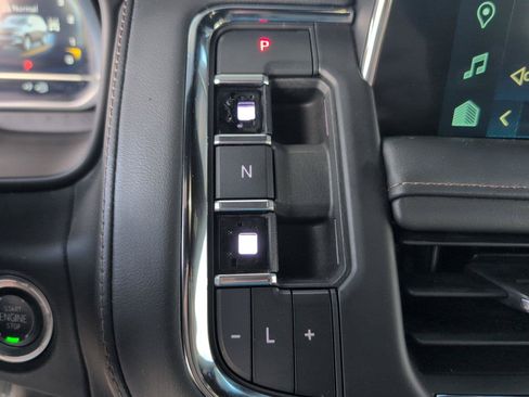 Used 2023 Chevrolet Tahoe High Country AWD/4WD image 22