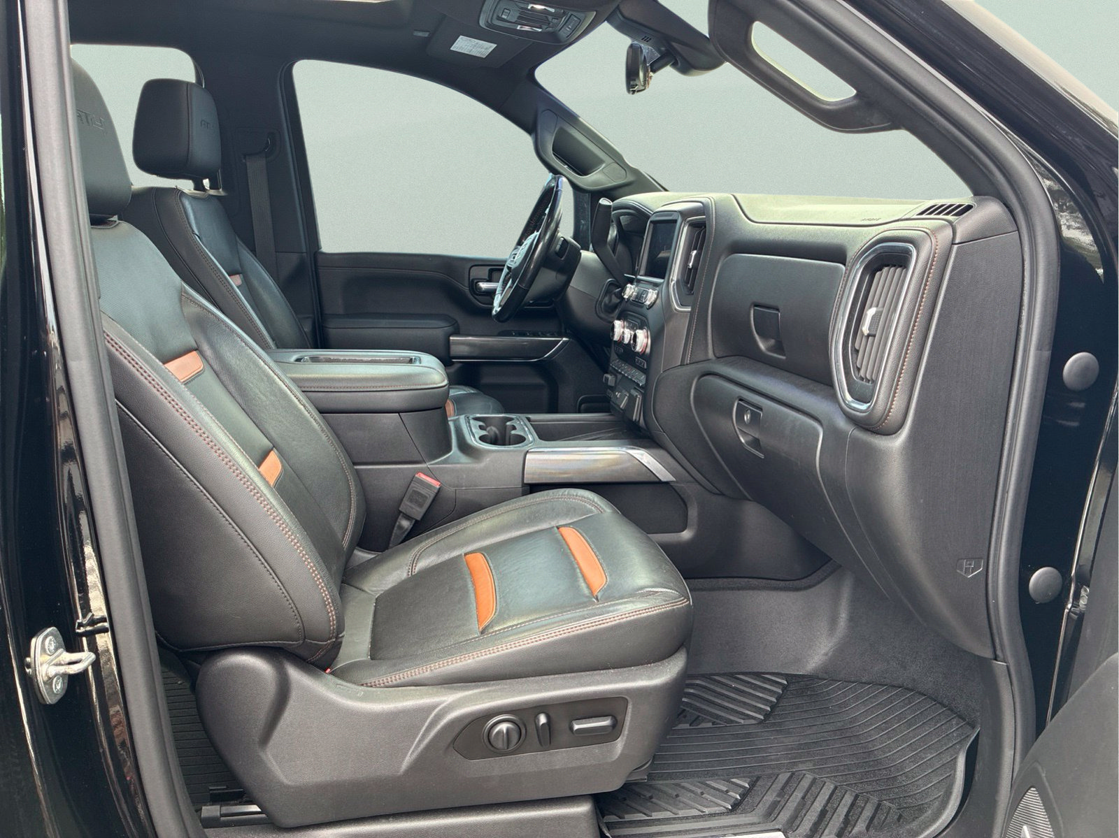 Used 2020 GMC Sierra 2500 AT4 w/ AT4 Premium Package AWD/4WD image 12