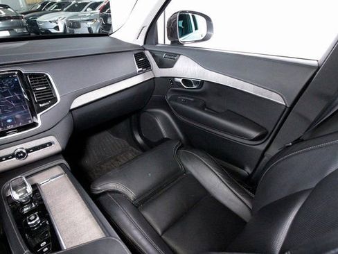 Used 2023 Volvo XC90 B6 Ultimate w/ Protection Package Premier image 7