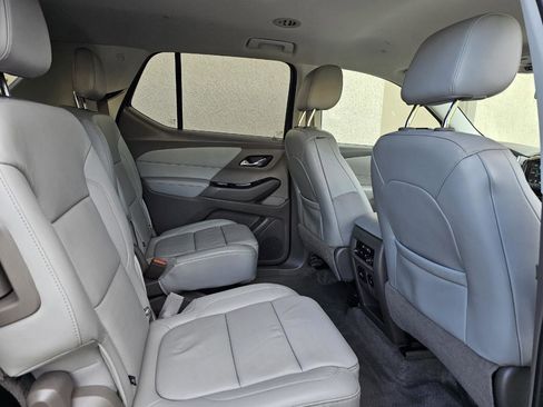 Used 2018 Chevrolet Traverse LT w/ LPO, 'HIT The Road' Package FWD image 22