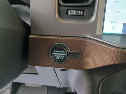 Used 2023 Ford Bronco Outer Banks image 32