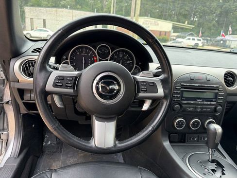 Used 2011 MAZDA MX-5 Miata Grand Touring w/ Premium Pkg RWD image 33
